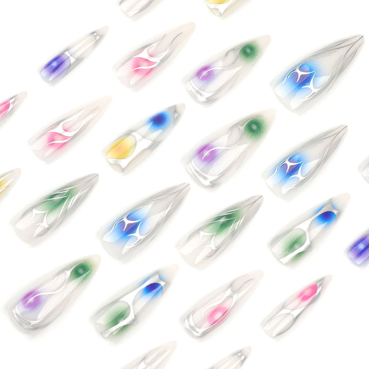 Kunstvolle Stiletto-Nägel mit transparentem Design und farbenfrohen Akzenten Karnz