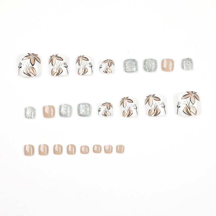 Kunstvolle Nagelkunst mit floralen Designs Karnz