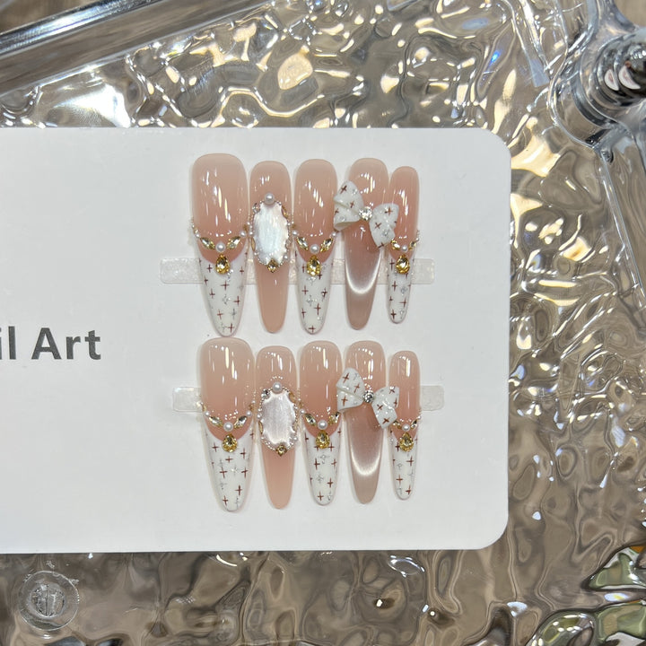 Dekorativer Nagelkunst Set Karnz