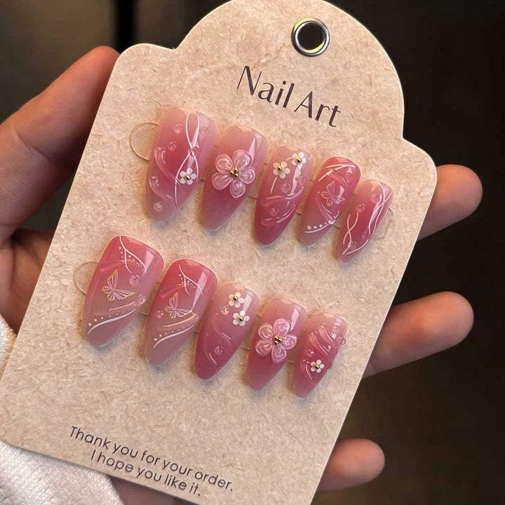 Blumenverzierte Press-On Nail Kit Karnz