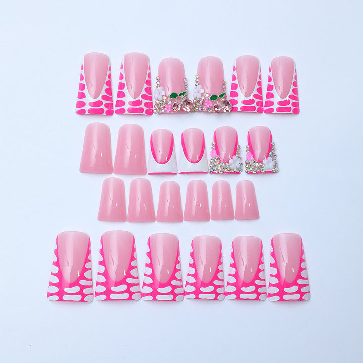 Premium Dekorative Nagelverbesserungen Karnz