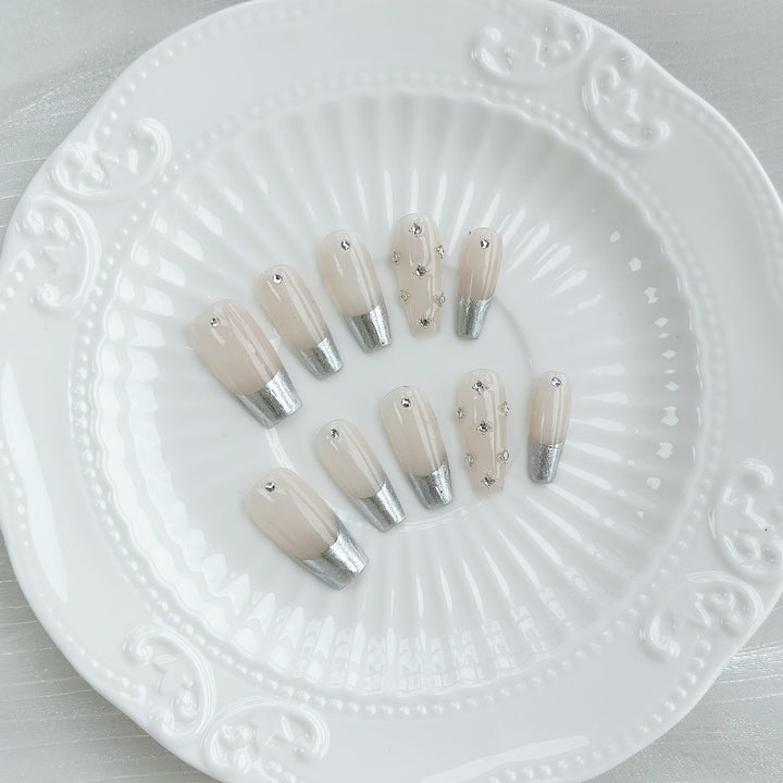 Elegantes Metallic Press-On Nail Art Set