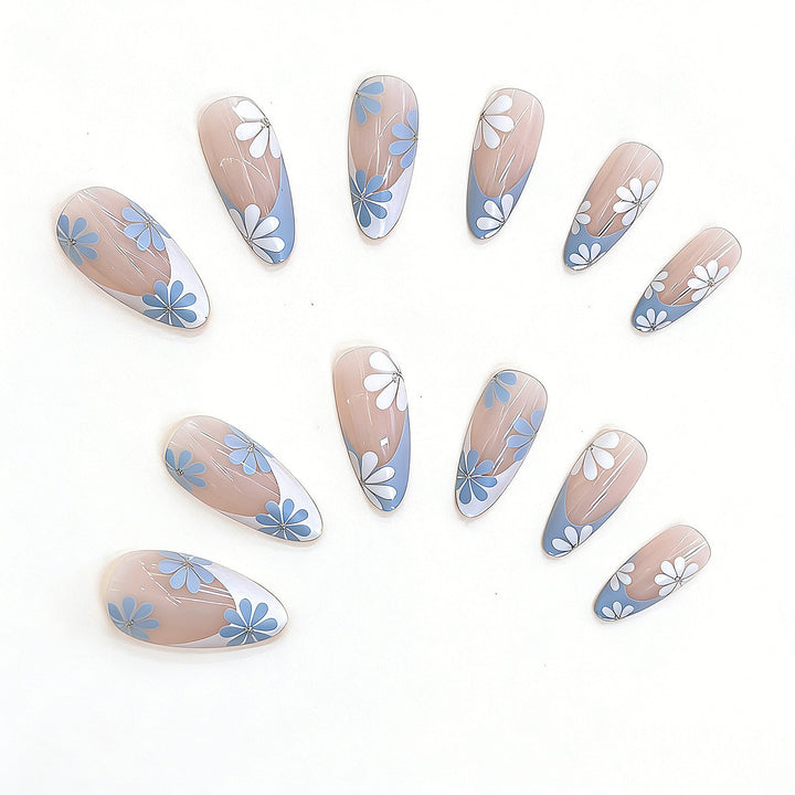 Florale Design Press-On Nagelset Karnz