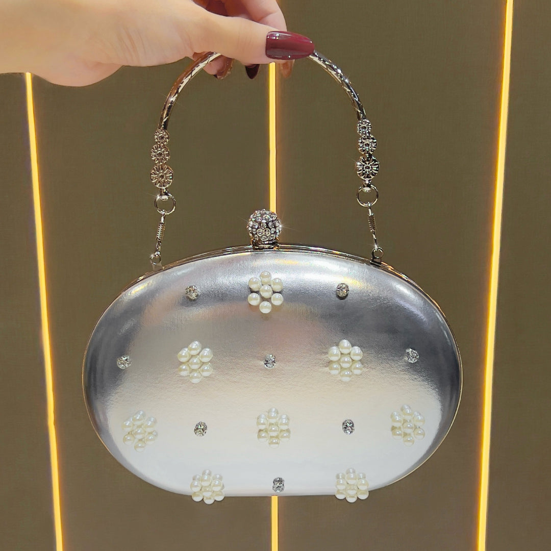 Vintage-inspirierte perlenverzierte Abendclutch