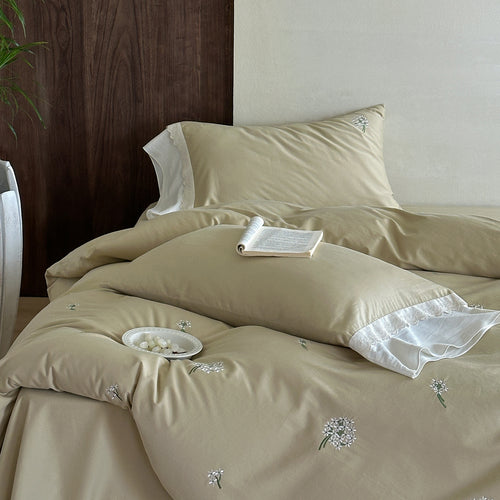Luxuriöses Satin-Baumwoll-Bettwäscheset mit zarter Blumenstickerei