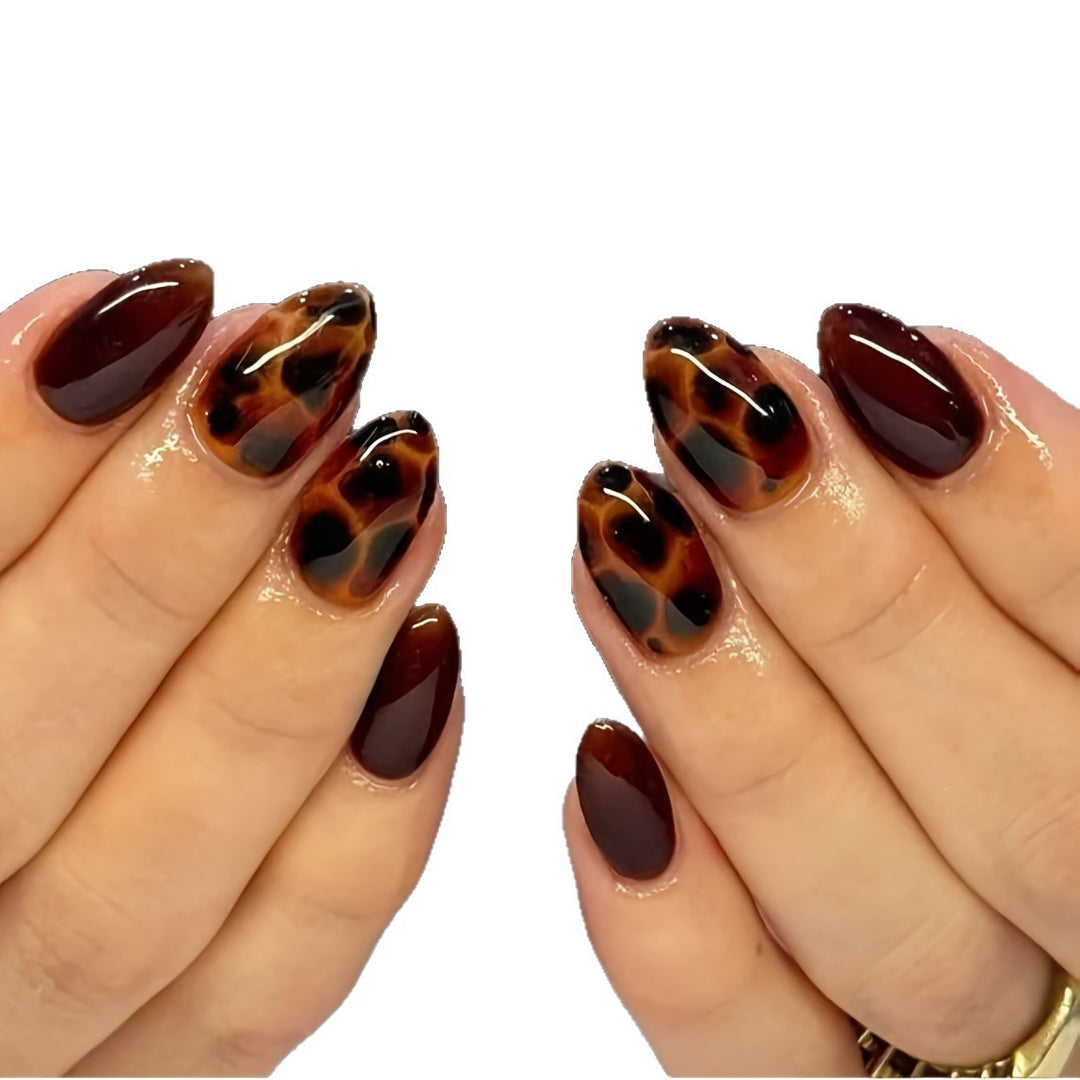 Glänzendes Natürliches Look Illusion Nagelset Karnz