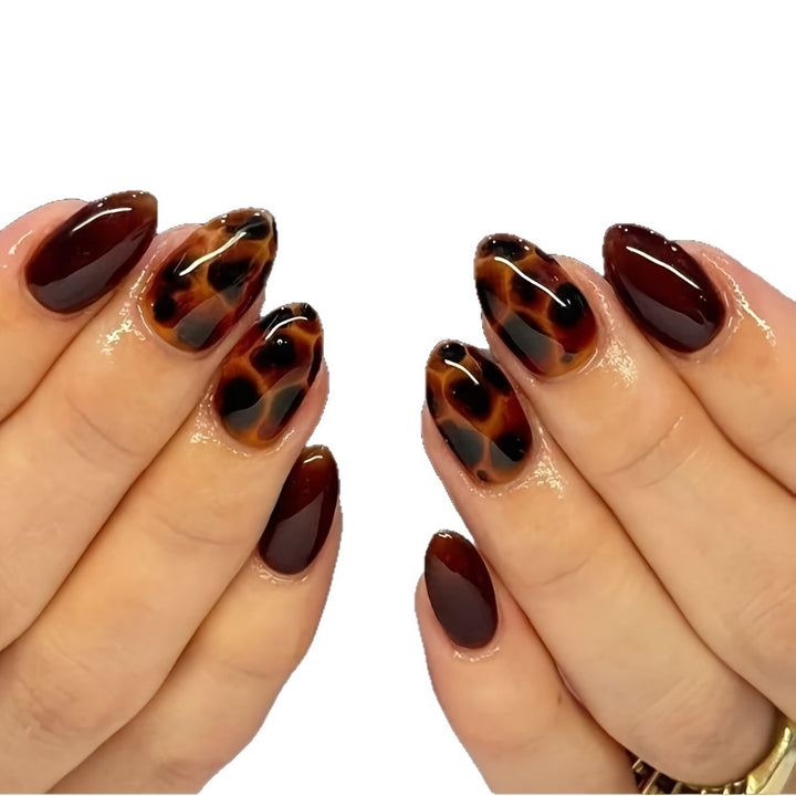Glänzendes Natürliches Look Illusion Nagelset Karnz