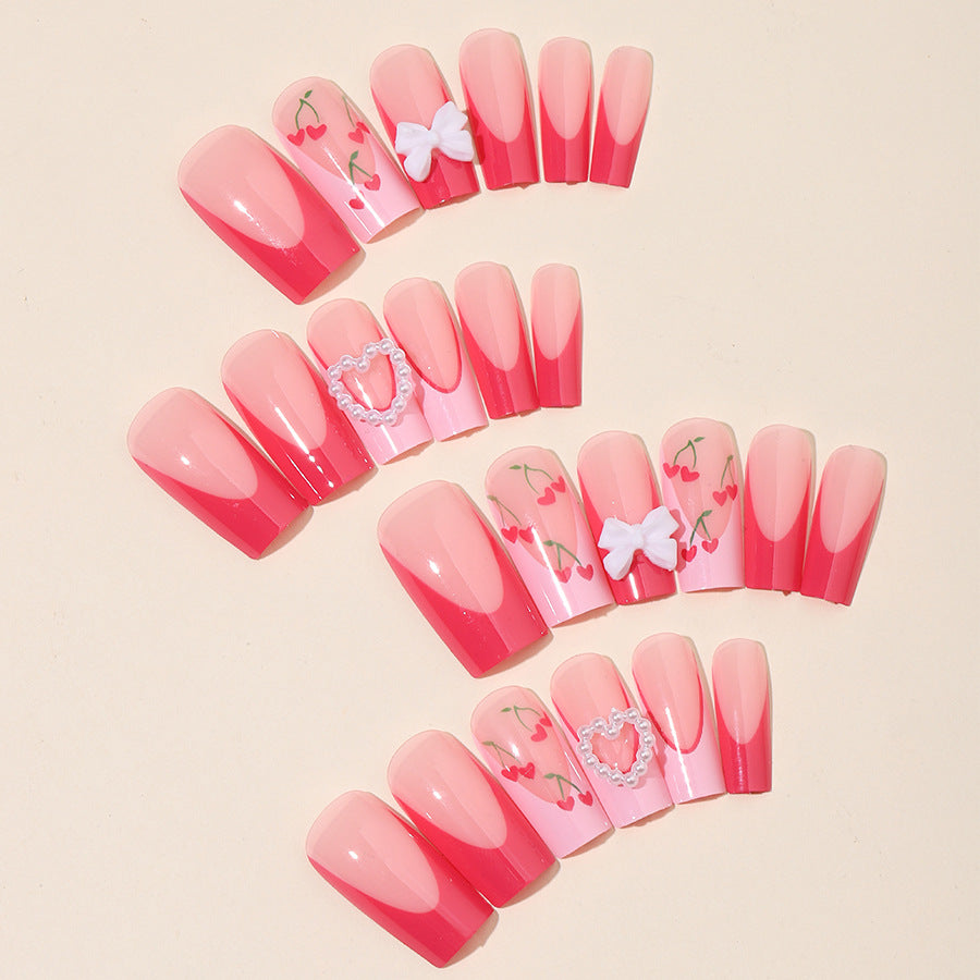 Dekoratives Press-On Nail Art Set mit 3D Herz- und Schleifenakzenten Karnz
