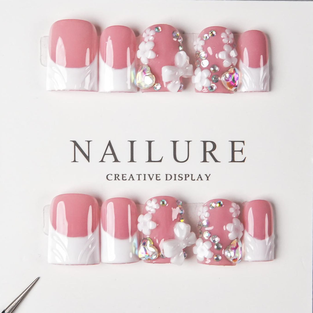 Dekorative Nagelkunst