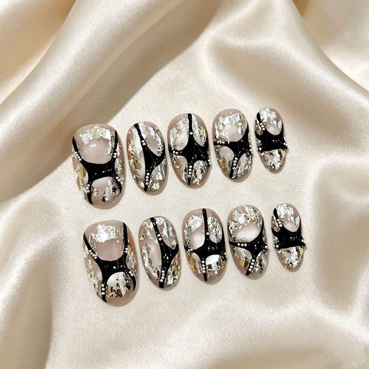 Kunstvoll gestaltetes Press-On Nagelset