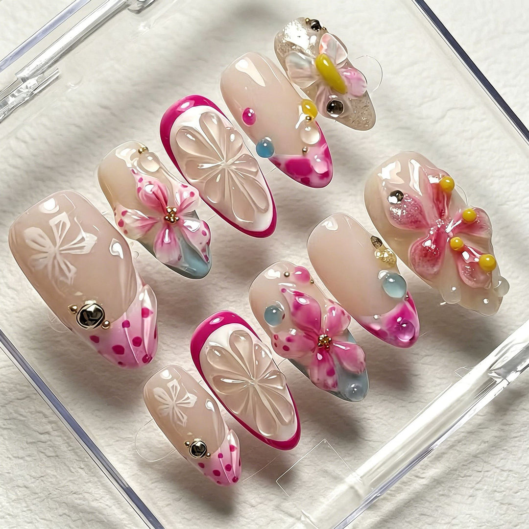 Dekoratives Floral-Nagelkunst-Set