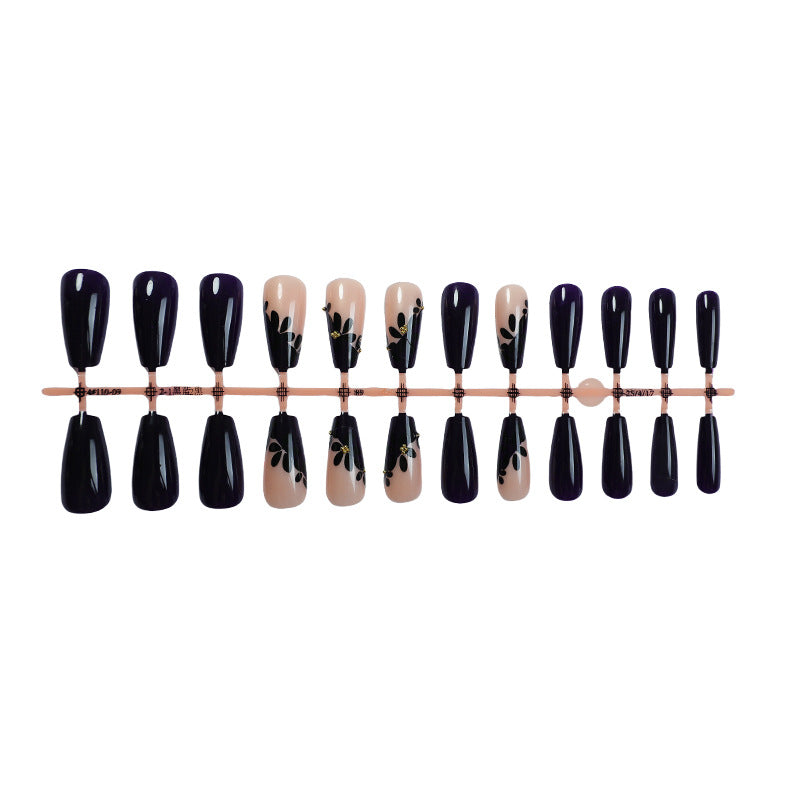 Dekorativer Press-On-Nagelsatz mit eleganten Blätterdesigns Karnz