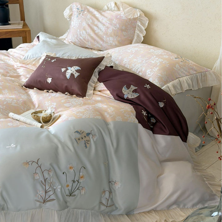 Satin-Mischgewebe Botanisch Bestickte Bettwäsche Set mit Rüsche Saum und Kontrastpanel