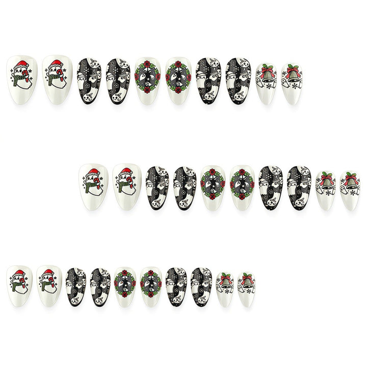 Kunstnägel mit Weihnachtlichem Design Karnz