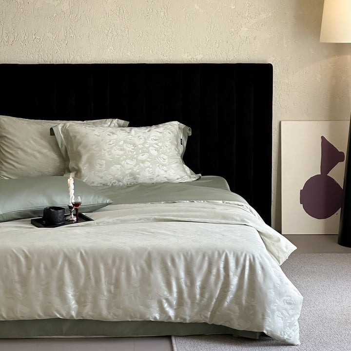 Luxuriöses Bettwäsche-Set aus Satin mit dezentem Blumenjacquard