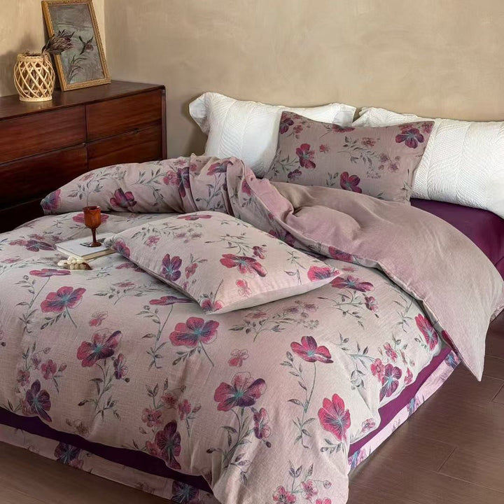 Wendbares Bettwäsche-Garnitur-Set aus Baumwoll-Leinen mit zartem Blumenprint und gesteppter Decke