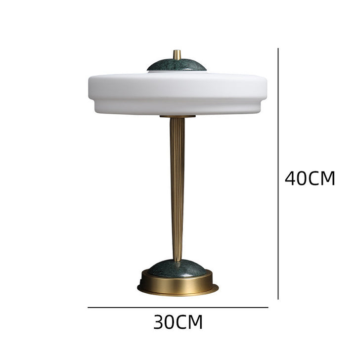 Moderne Minimalistische Tischlampe mit elegantem Globus-Design