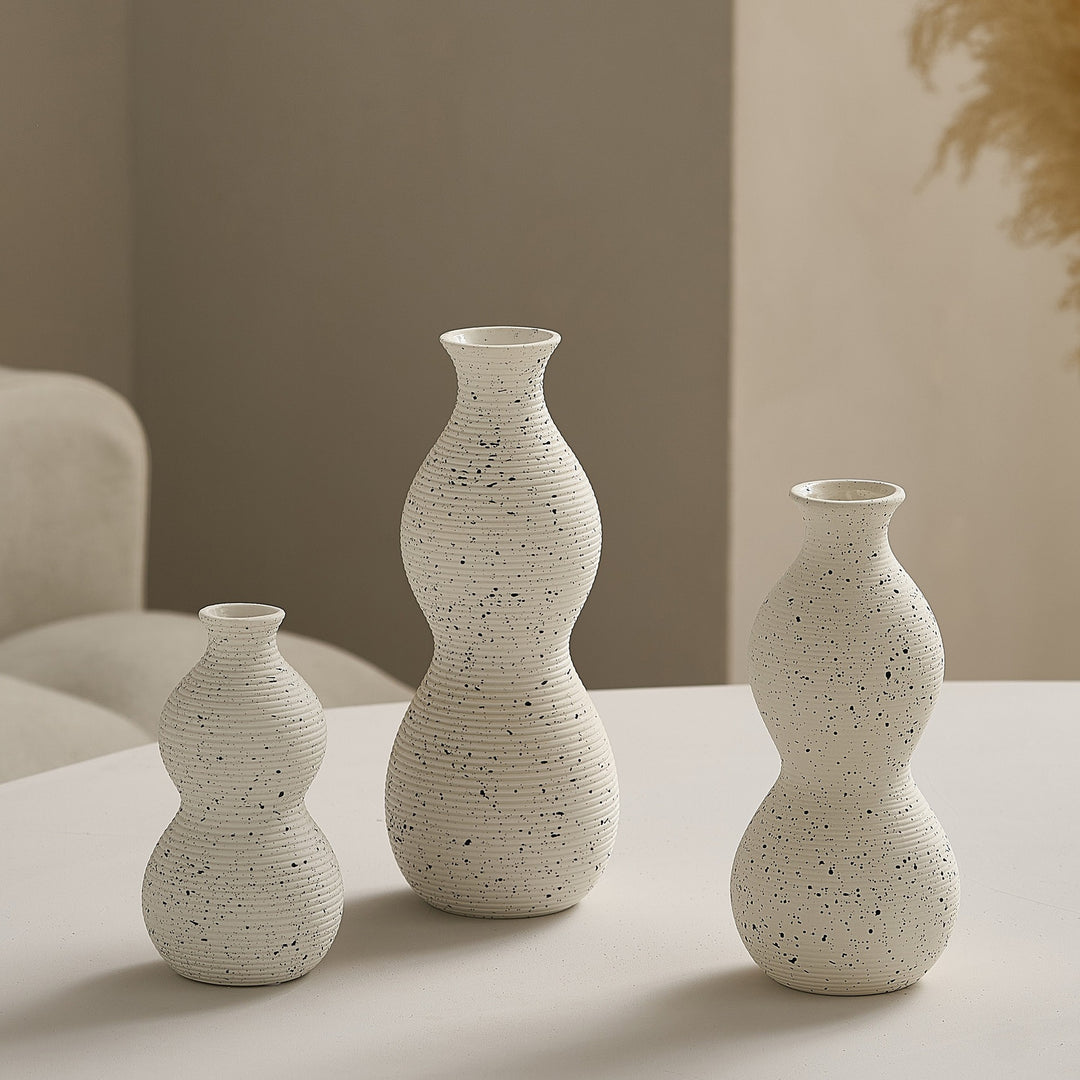 Elegante und Kunstvolle Keramikvase Karnz