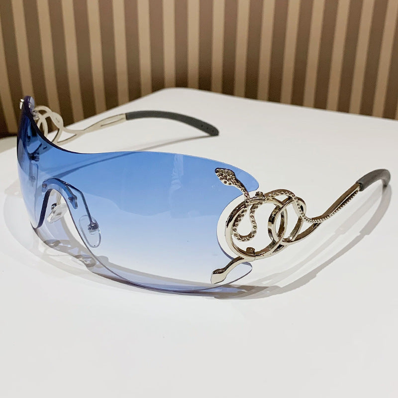 Damen futuristische Sonnenbrille mit verspieltem Design Karnz