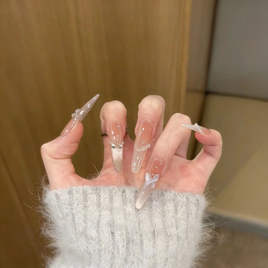 Skulptierte Acrylnagelverlängerungen
