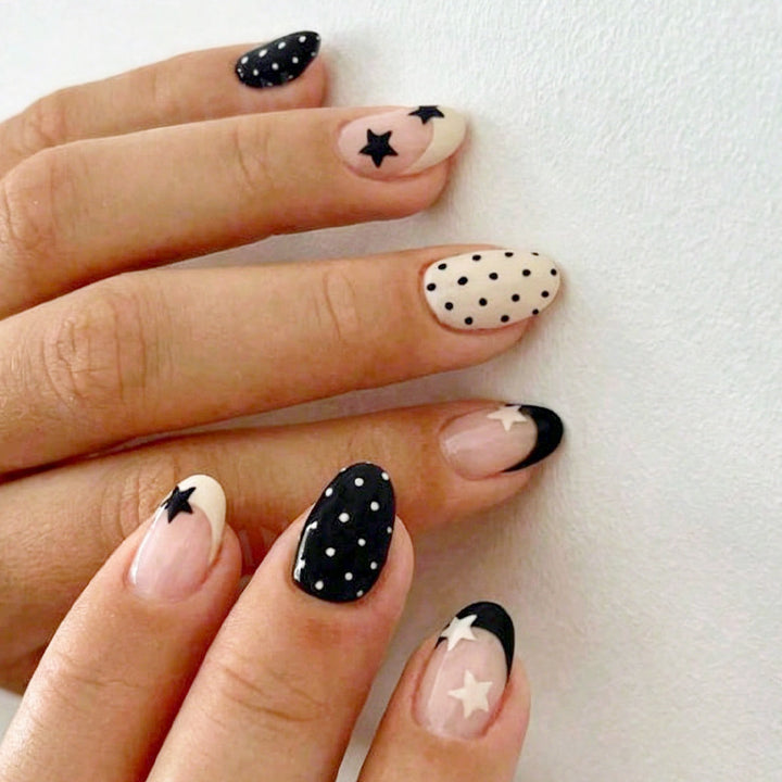Chic Punkt- und Stern-Press-On-Nagelset Karnz