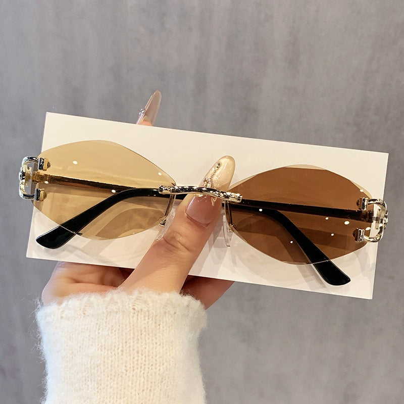 Damen futuristische Sonnenbrille mit auffälligem Hexagonalrahmen und hochwertigen Glitzerakzenten Karnz