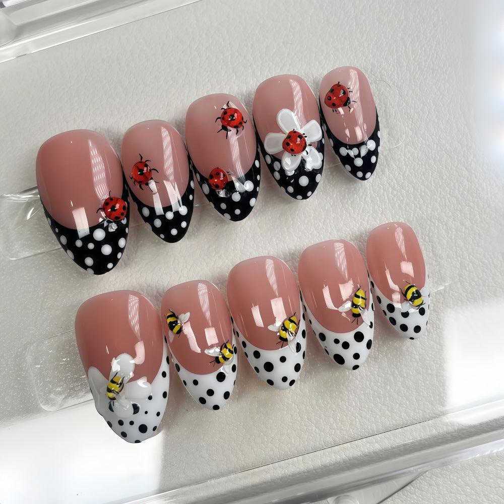 Kunstnägel mit Fröhlichen Tiermotiven Karnz