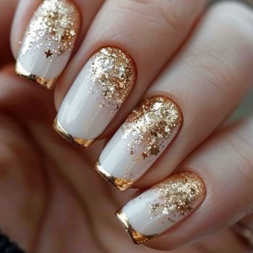 Glamouröse Glitzer-Nagelkunst Karnz