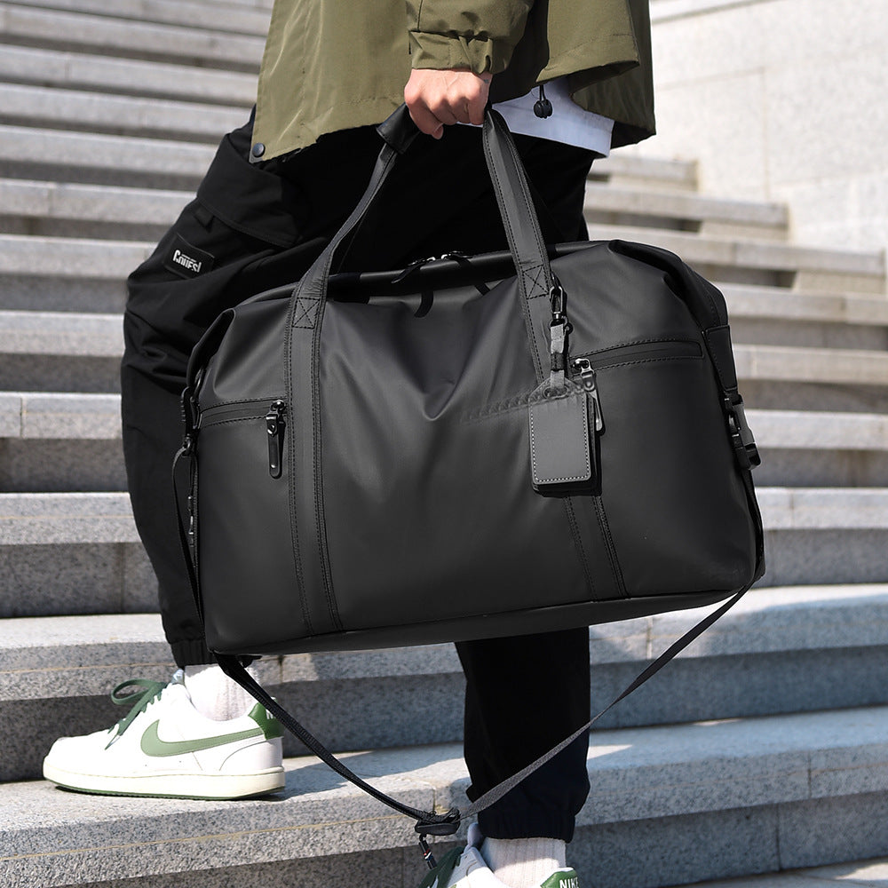 Reisetasche mit Wasserdichtem Material und Praktischen Trageoptionen Karnz