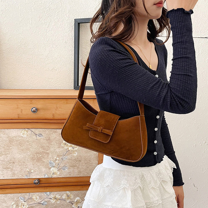 Elegante Samt-Handtasche mit Schleifendetail Karnz