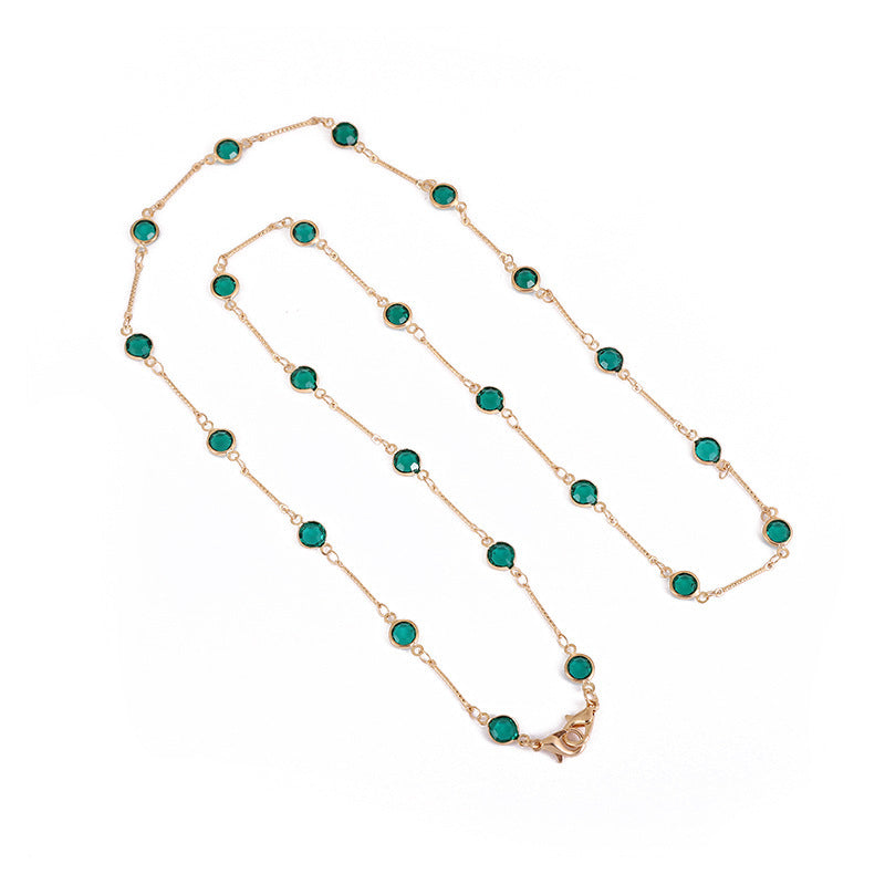 Elegante Schmuckhalterkette mit Onyx-Perlen Karnz