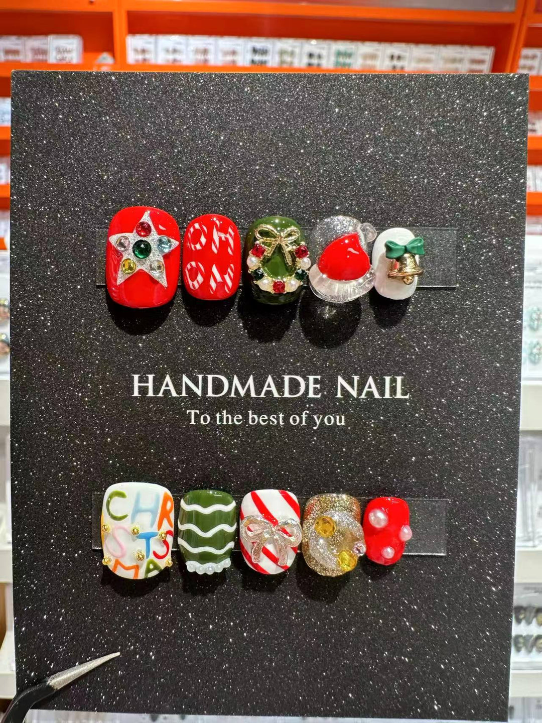 Handgemachtes, urlaubsbezogenes Press-On Nail Art Set