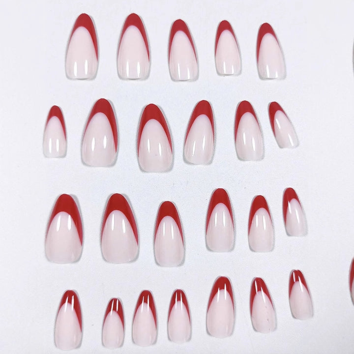 Kunstnagelset mit stilvollem spitzem Design und eleganten Farbverläufen Karnz