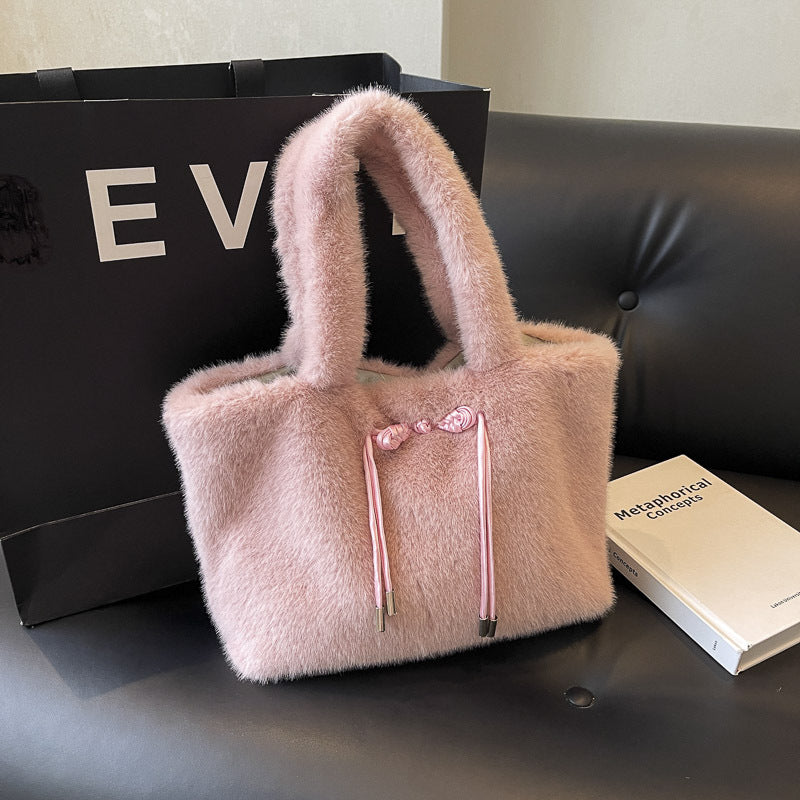 Luxuriöse Kunstpelz-Handtasche