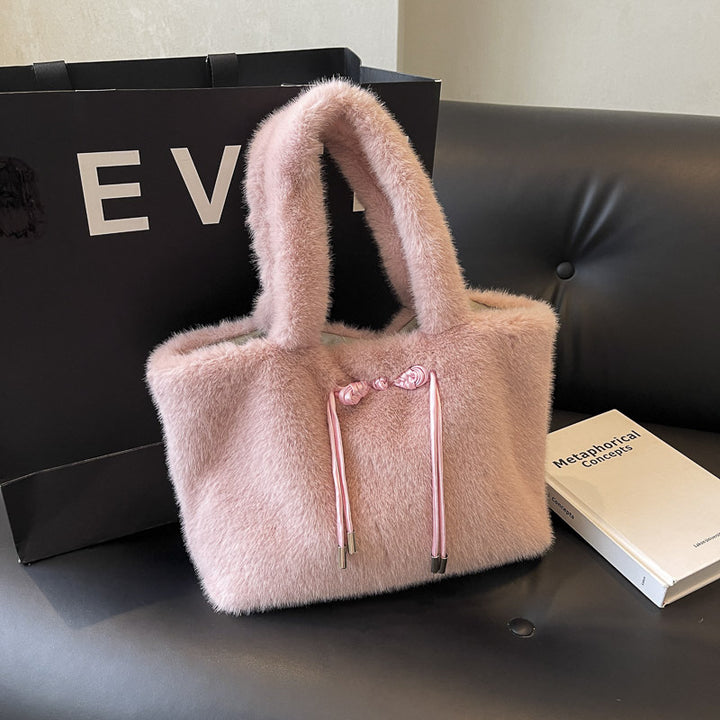 Luxuriöse Kunstpelz-Handtasche