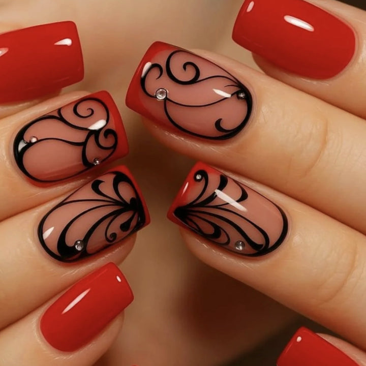 Künstlerische elegante Nagelkunstverlängerungen Karnz