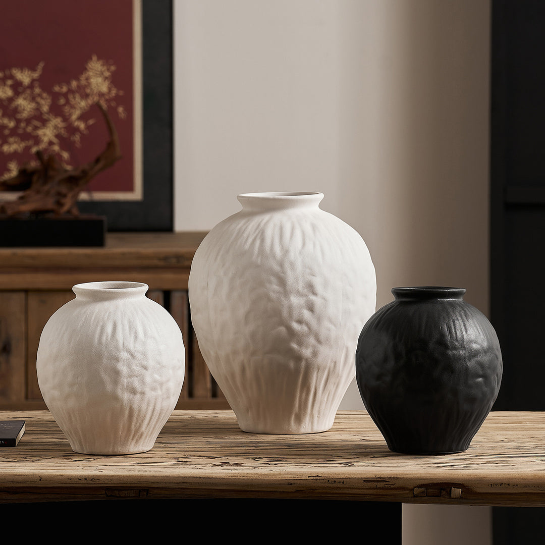 Elegante Keramikvase mit Struktur Karnz