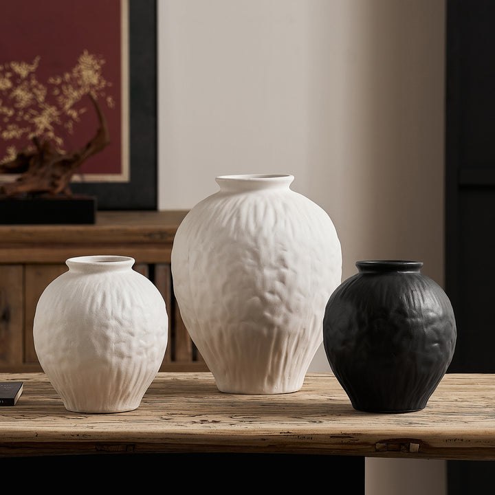 Elegante Keramikvase mit Struktur Karnz