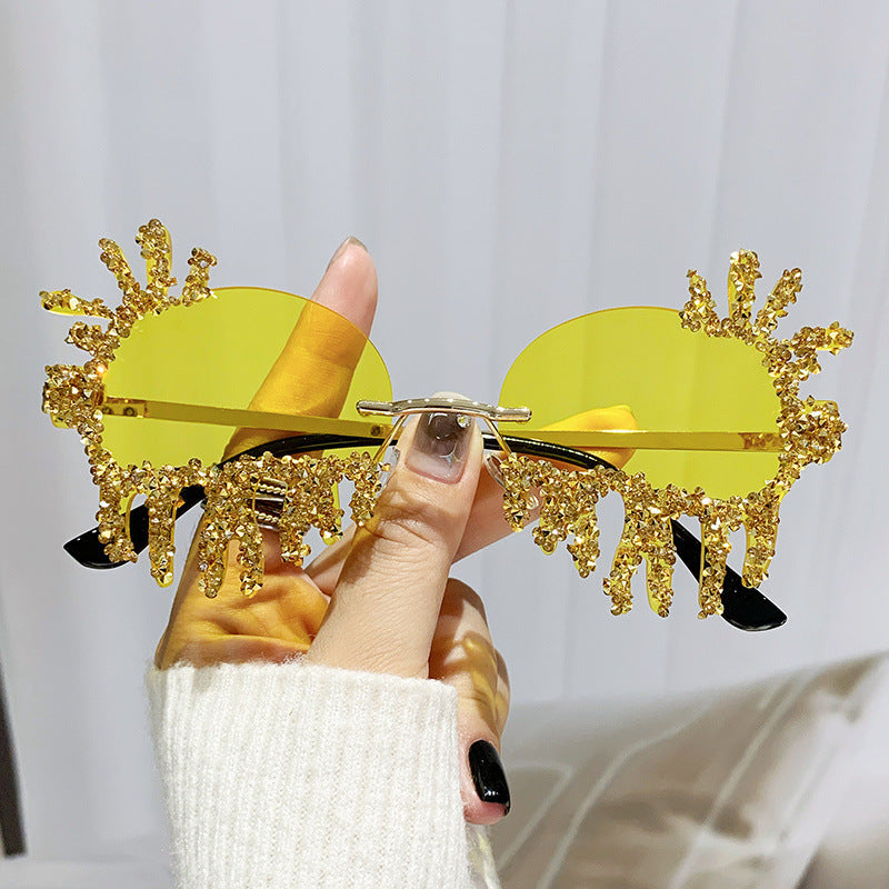 Damen Extravagante Sonnenbrille mit funkelnden Strassverzierungen Karnz