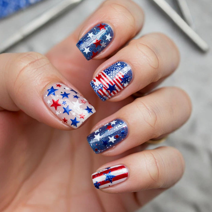 Kreatives Nageldesign Karnz