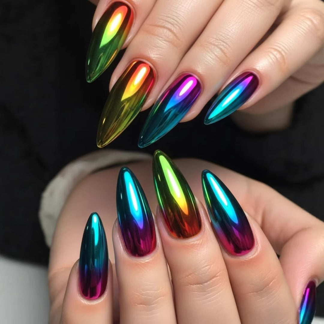 Kunstnägel mit Facettiertem Design Karnz