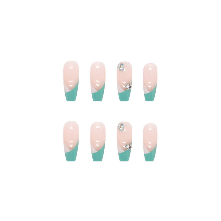 Künstliche Nagelspitzen mit Glitzerakzenten und elegantem Design Karnz