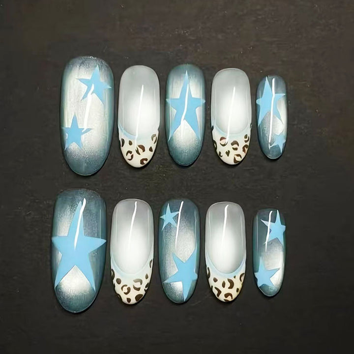 Dekorative Nagelkunst Karnz