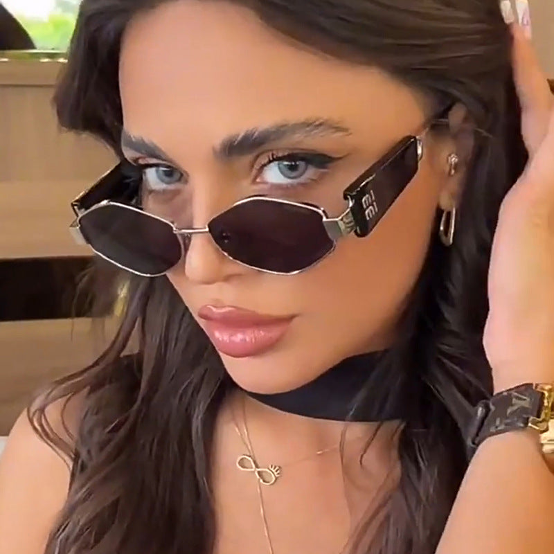 Damen geometrische Sonnenbrille mit modischem Design und UV-Schutz Karnz