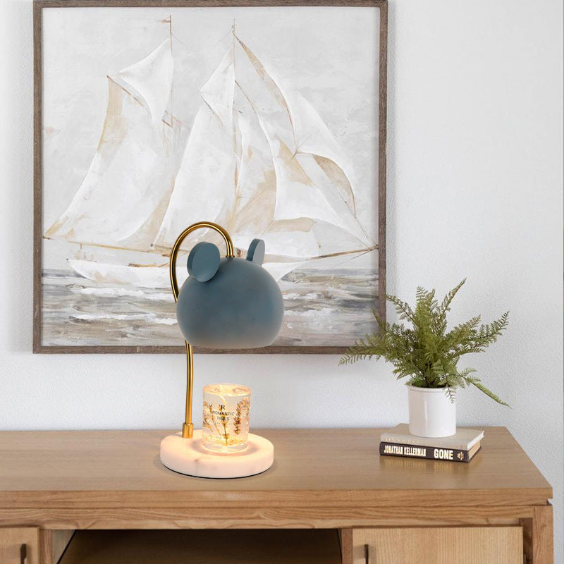 Verspielte Tischlampe