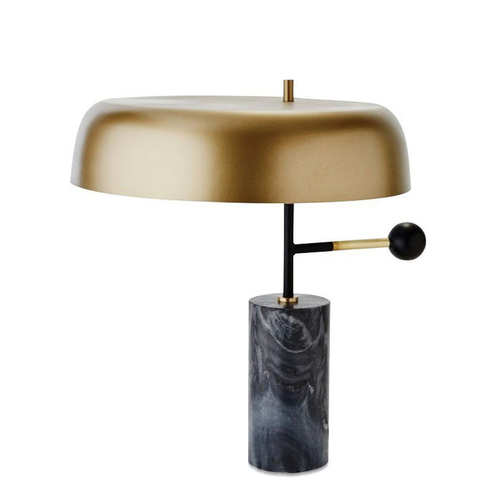 Stylische Tischlampe mit Marmorbasis und goldenen Akzent