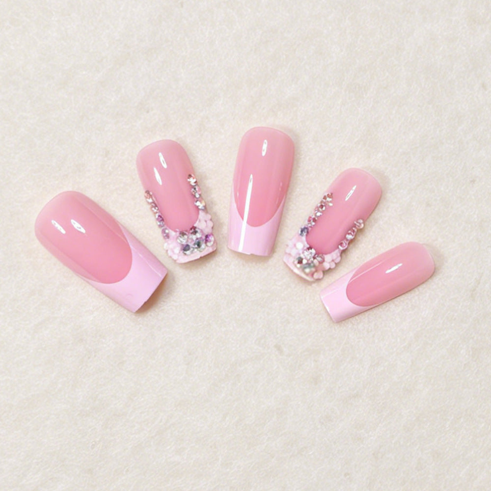 Elegantes florales Akzent Press-On-Nagelkunst-Set Karnz