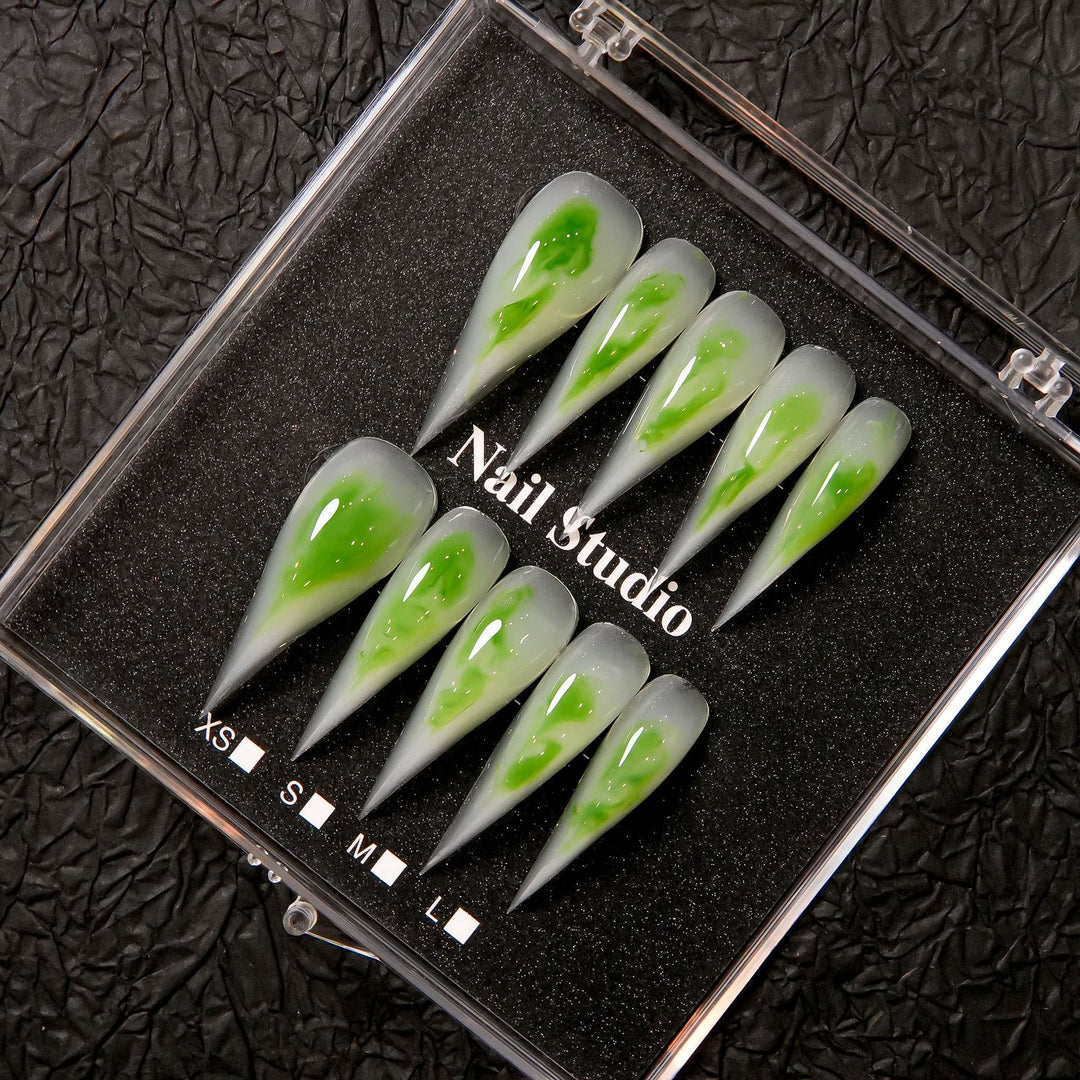 Stiletto Press-On Nagelset mit einzigartigem Marmor Design