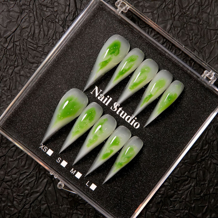 Stiletto Press-On Nagelset mit einzigartigem Marmor Design