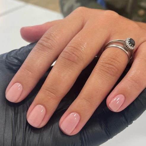 Glamouröse Nagelkunst mit Hochglanz-Finish Karnz